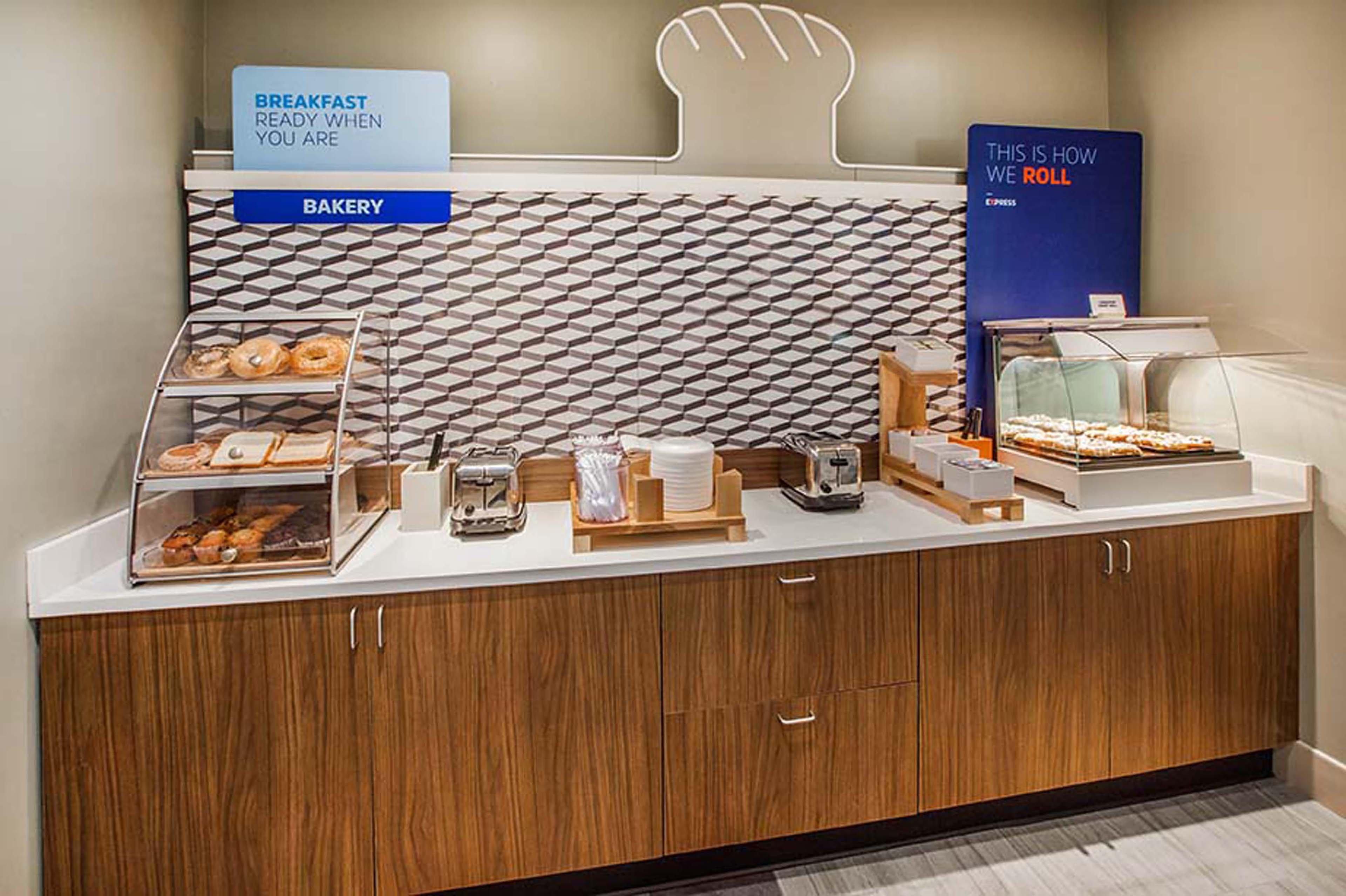Holiday Inn Express Van Nuys By Ihg Los Angeles Esterno foto
