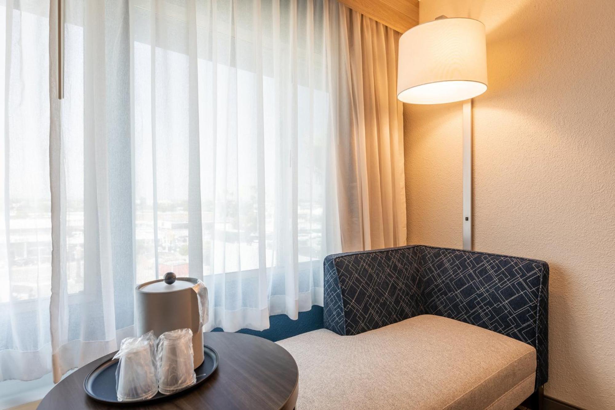 Holiday Inn Express Van Nuys By Ihg Los Angeles Esterno foto