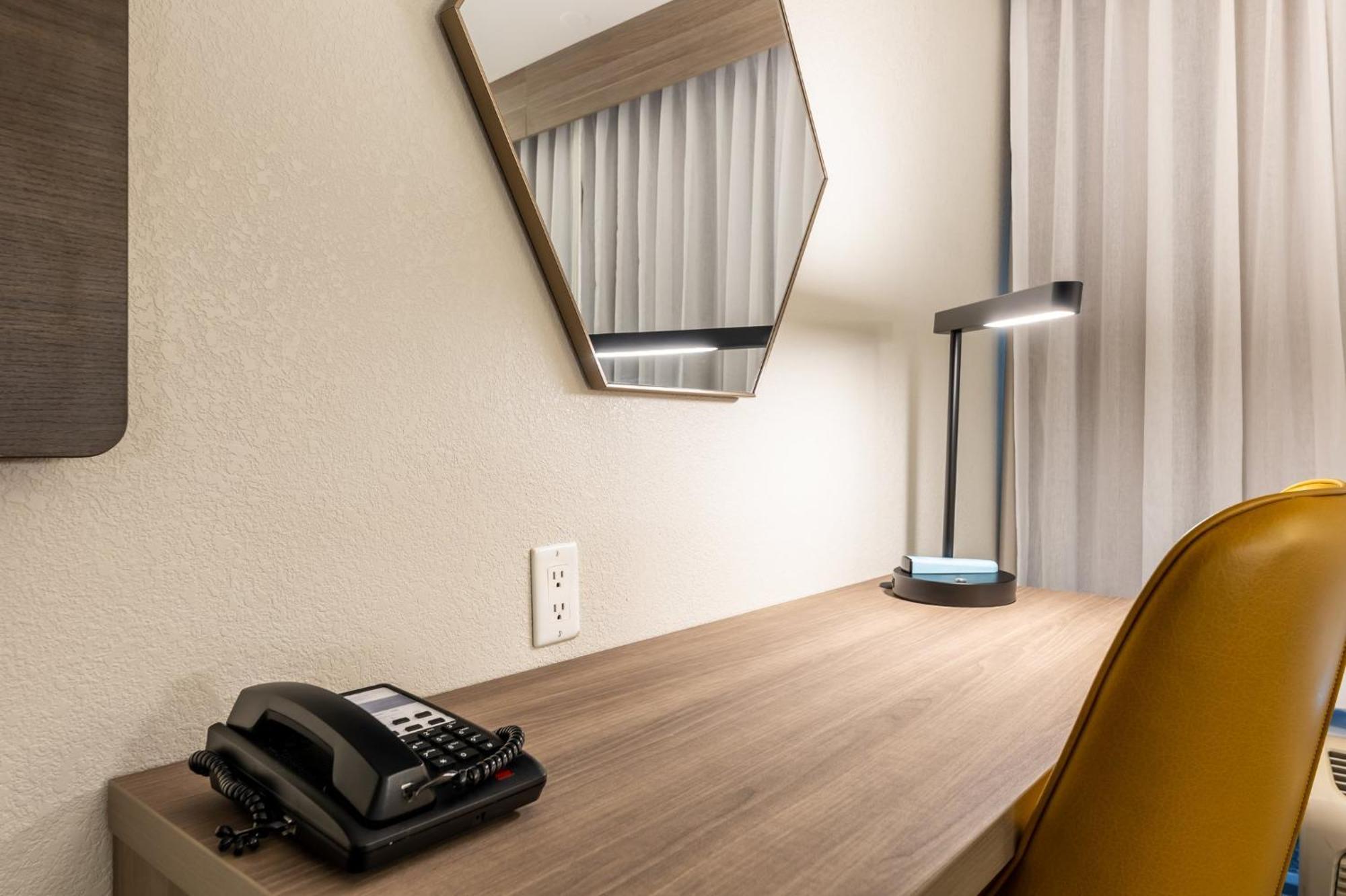 Holiday Inn Express Van Nuys By Ihg Los Angeles Esterno foto
