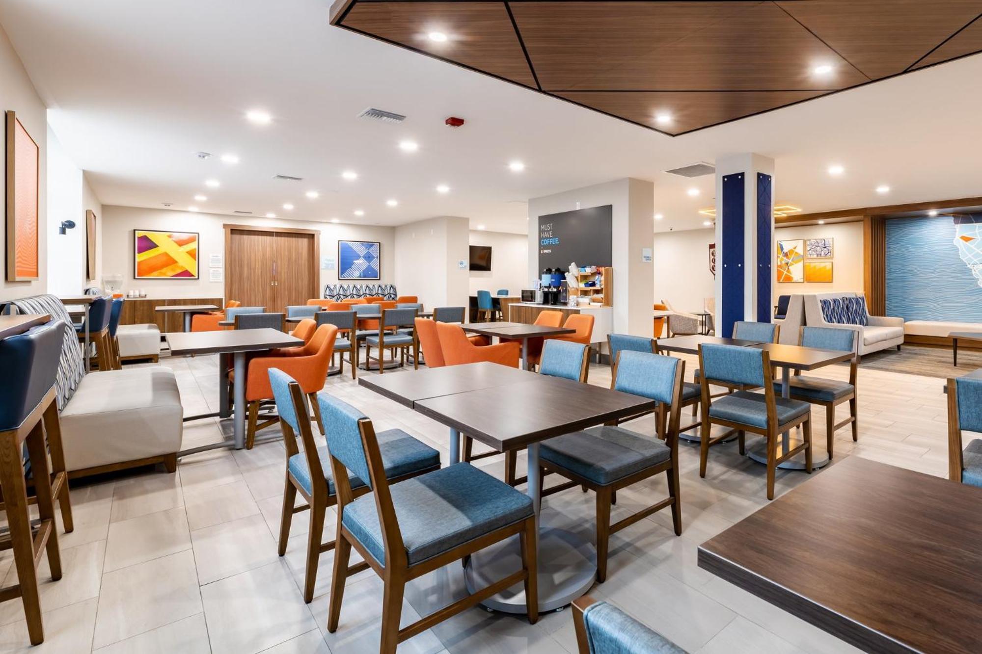 Holiday Inn Express Van Nuys By Ihg Los Angeles Esterno foto