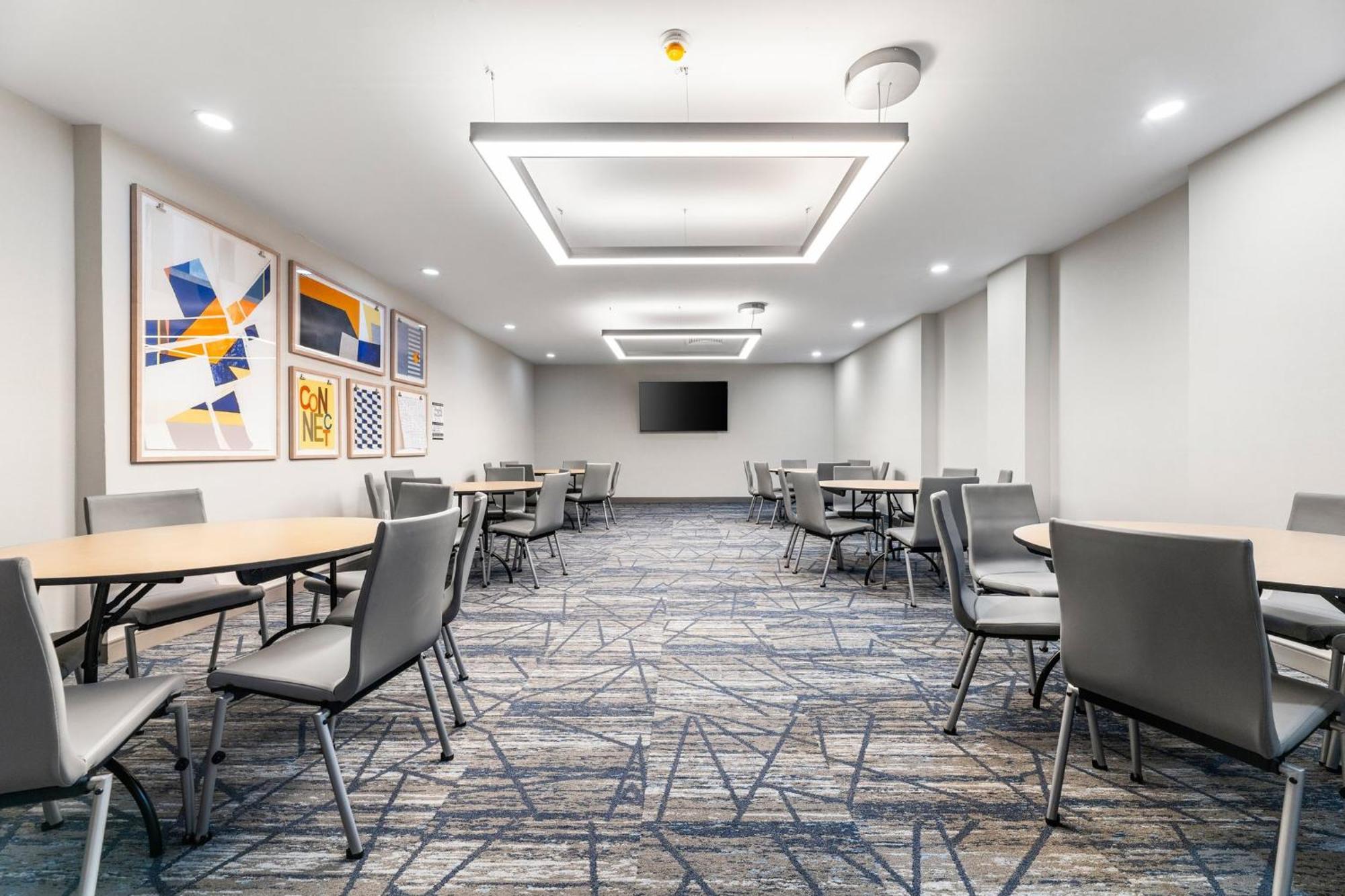 Holiday Inn Express Van Nuys By Ihg Los Angeles Esterno foto