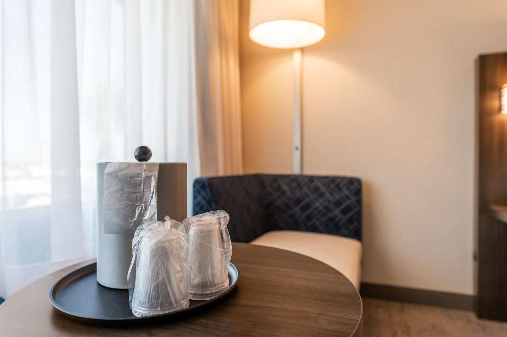 Holiday Inn Express Van Nuys By Ihg Los Angeles Esterno foto