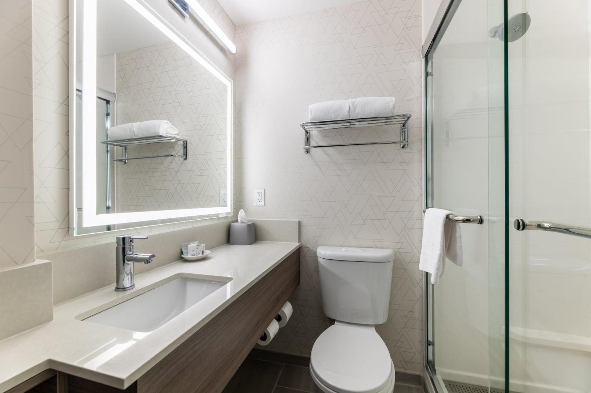 Holiday Inn Express Van Nuys By Ihg Los Angeles Esterno foto