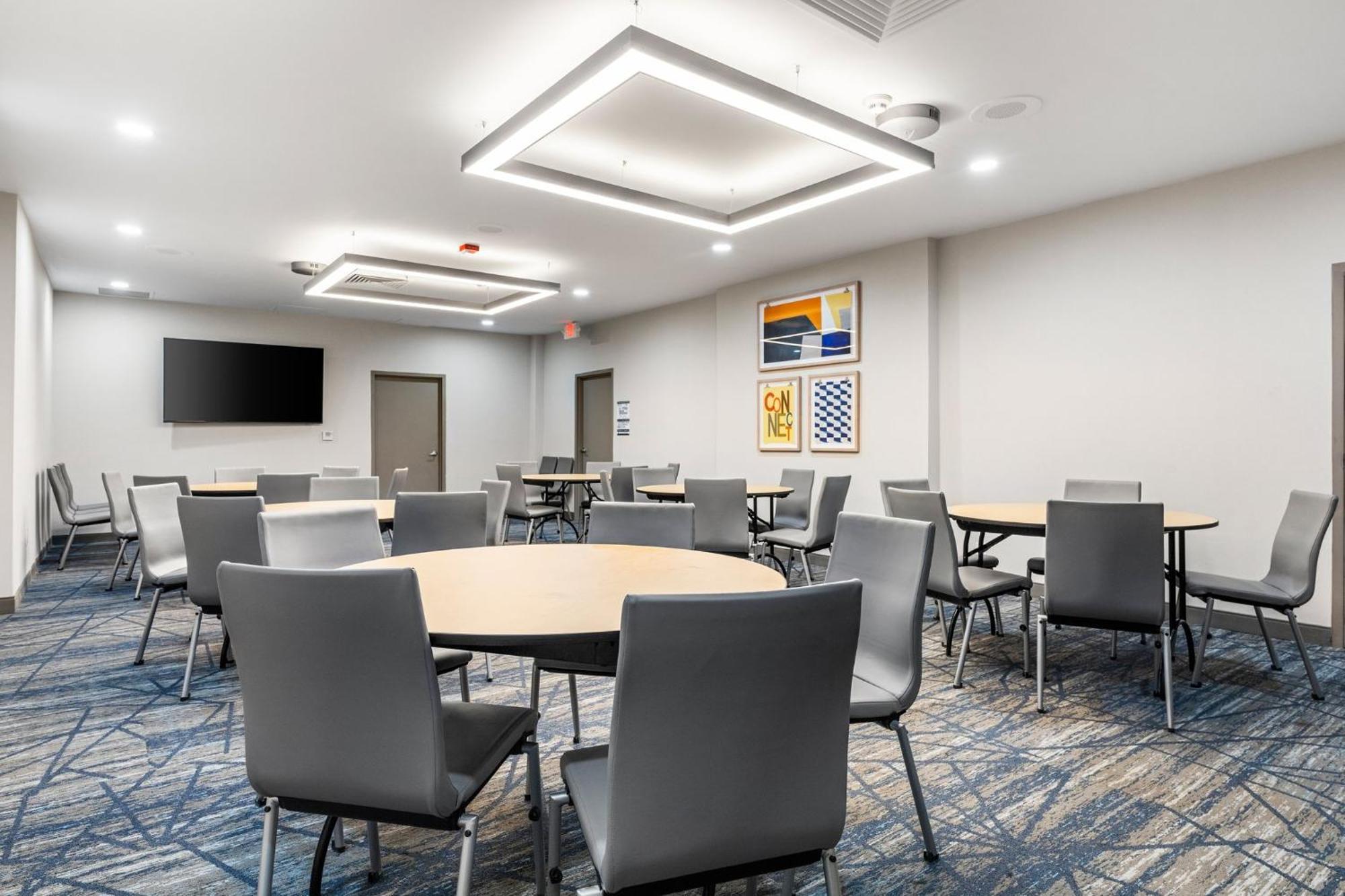 Holiday Inn Express Van Nuys By Ihg Los Angeles Esterno foto