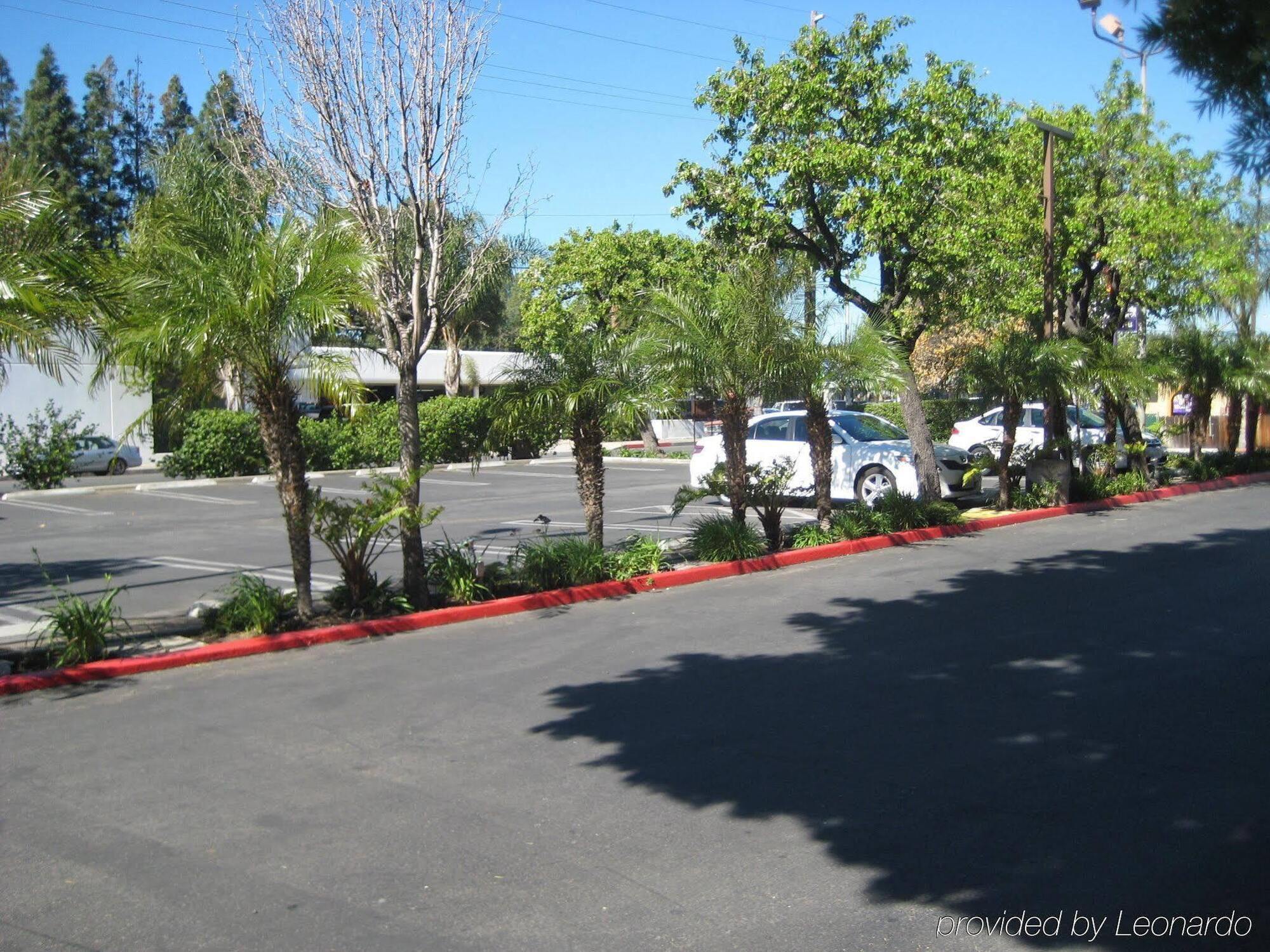 Holiday Inn Express Van Nuys By Ihg Los Angeles Esterno foto